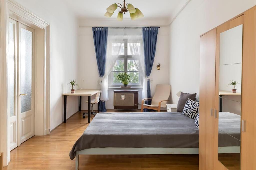 B333 Apartment - In The Heart Of The City Budapest Luaran gambar