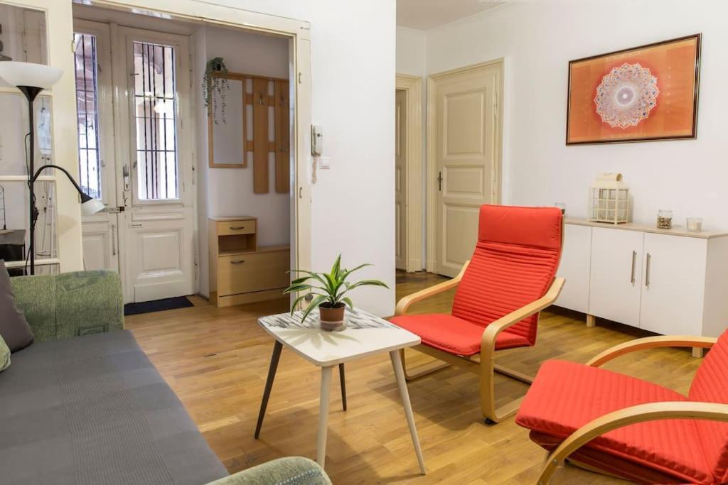B333 Apartment - In The Heart Of The City Budapest Luaran gambar